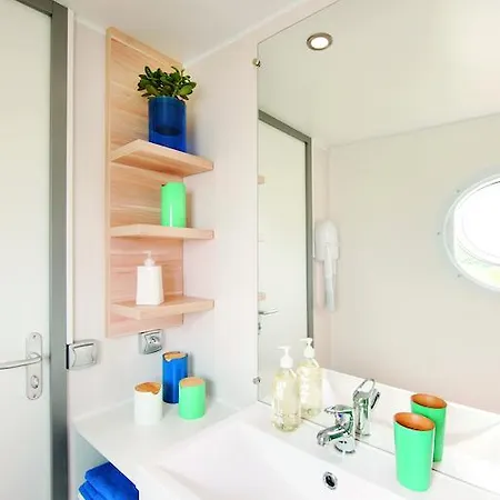 Camping Le Rey Louvie Juzon Room photo