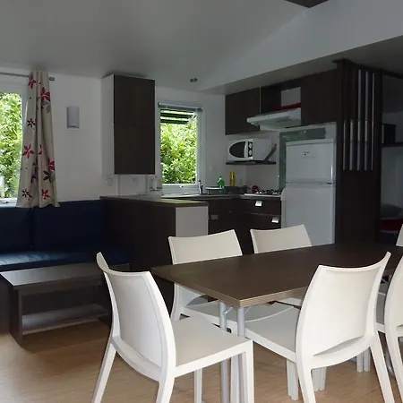 Camping Le Rey Louvie Juzon Room photo