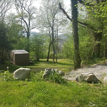 Camping Le Rey Louvie Juzon Exterior photo